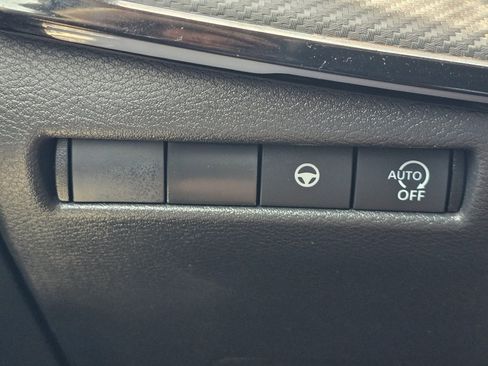 Certified 2025 Nissan Kicks SR FWD image 22