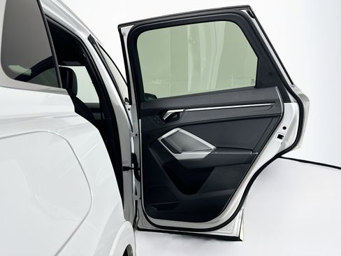 Used 2024 Audi Q3 2.0T Premium AWD/4WD image 31