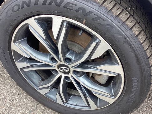 Used 2018 INFINITI QX30 AWD image 31