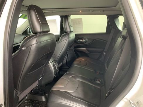 Used 2021 Jeep Cherokee Limited image 25