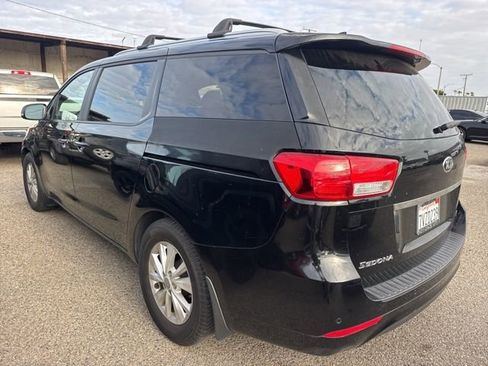 Used 2016 Kia Sedona LX w/ LX Essentials Premium Package FWD image 7