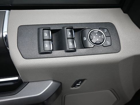 Used 2019 Ford F150 XLT w/ XTR Package image 19