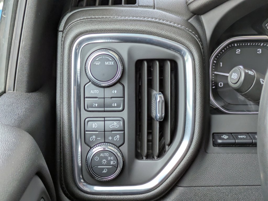 Certified 2023 GMC Sierra 3500 Denali w/ Denali Black Diamond Edition AWD/4WD image 15