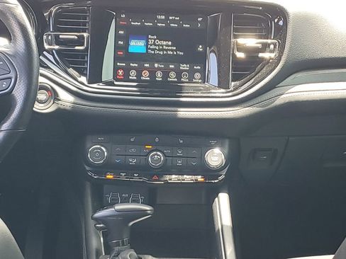 Used 2022 Dodge Durango GT RWD image 15