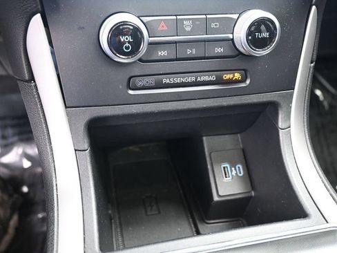 Used 2022 Ford Edge ST-Line AWD/4WD image 32