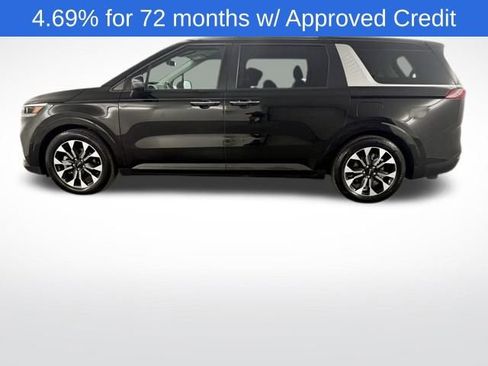 Used 2024 Kia Carnival EX image 5