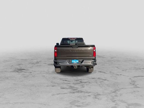 Used 2021 Chevrolet Silverado 3500 LTZ w/ LTZ Convenience Package image 7