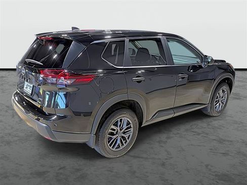 Used 2024 Nissan Rogue S AWD/4WD image 4