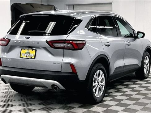 Used 2024 Ford Escape Active w/ Tech Pack #1 AWD/4WD image 13