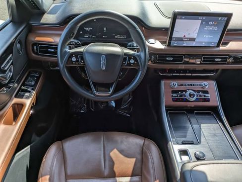 Used 2023 Lincoln Aviator Reserve w/ Equipment Group 201A RWD image 16