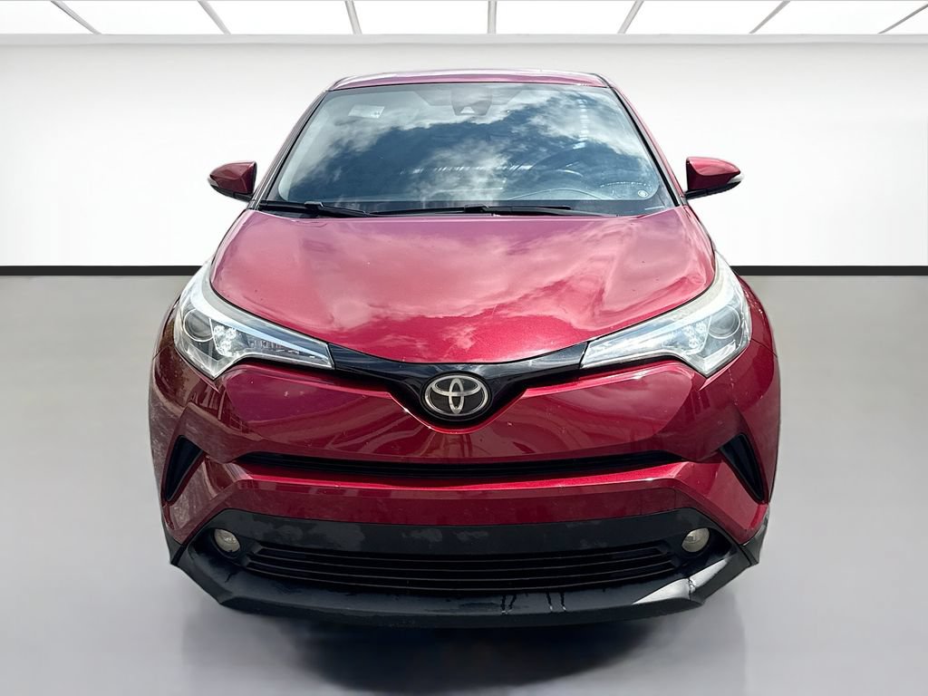 Used 2018 Toyota C-HR XLE FWD image 2