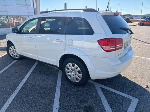 Used 2018 Dodge Journey SE image 8