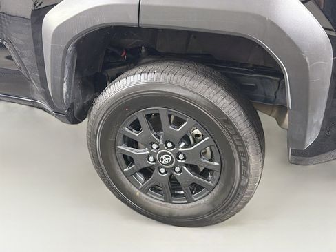 Used 2026 Toyota 4Runner SR5 AWD/4WD image 11