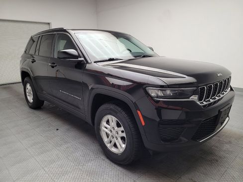 Used 2023 Jeep Grand Cherokee Laredo RWD image 13