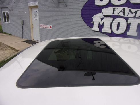 Used 2012 Chevrolet Malibu LTZ FWD image 4