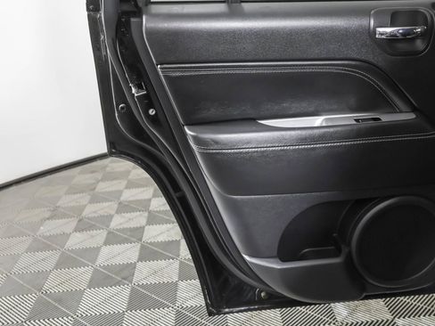 Used 2014 Jeep Compass Latitude image 37