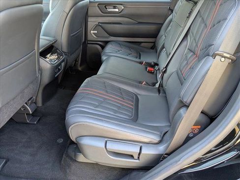 Used 2025 Nissan Armada PRO-4X image 19