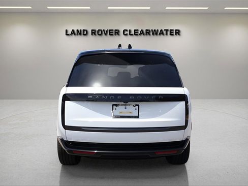 New 2025 Land Rover Range Rover SE image 4