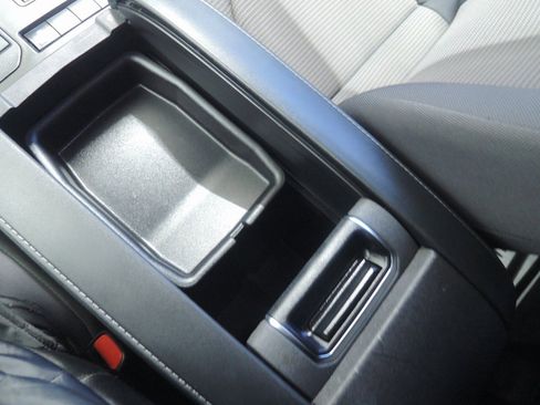 Used 2022 Toyota Highlander LE image 21