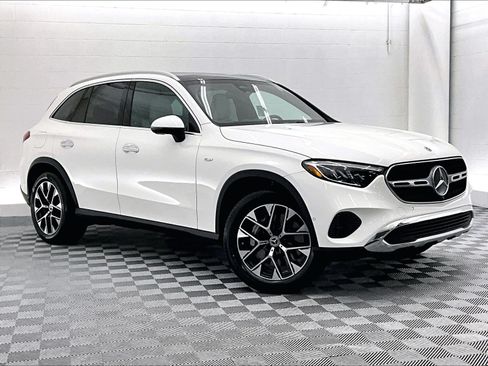 Certified 2025 Mercedes-Benz GLC 350e 4MATIC image 34