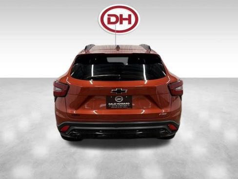 Used 2024 Chevrolet Trax RS FWD image 12