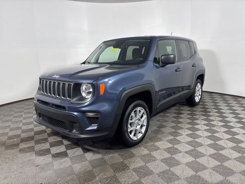 Certified 2023 Jeep Renegade Latitude image 3