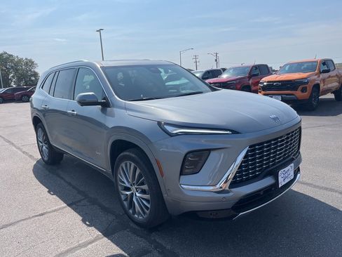 New 2026 Buick Enclave Avenir w/ Super Cruise Package image 3