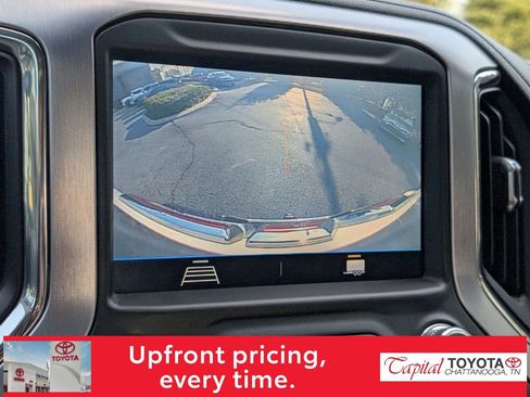 Used 2022 GMC Sierra 2500 SLE w/ SLE Value Package; image 21