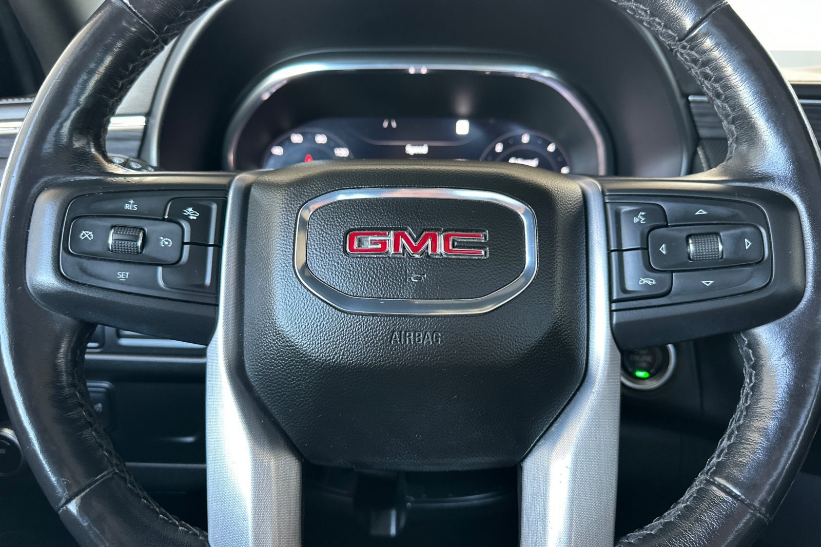 Certified 2023 GMC Yukon XL SLT RWD image 33
