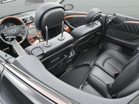 Used 2008 Mercedes-Benz CLK 550 Cabriolet image 21