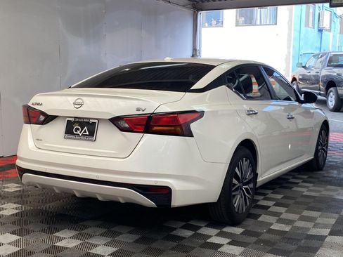 Used 2024 Nissan Altima 2.5 SV FWD image 6