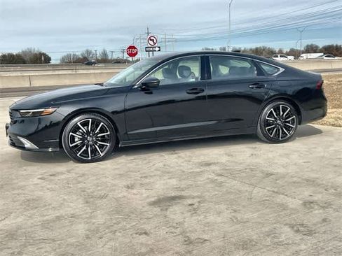 Certified 2025 Honda Accord Touring image 4