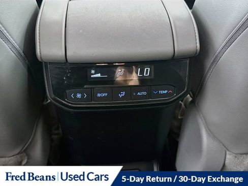 Used 2021 Toyota Highlander Limited AWD/4WD image 34