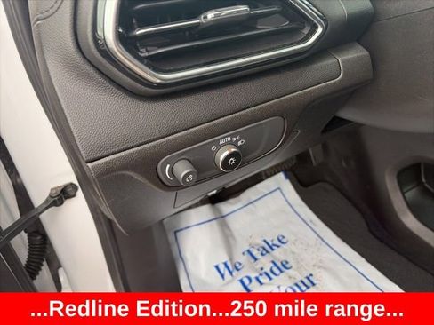 Used 2023 Chevrolet Bolt EUV LT w/ Comfort Package image 13