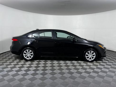 Used 2026 Toyota Corolla LE FWD image 4