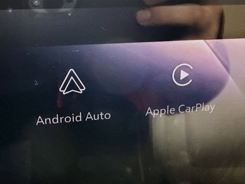 Used 2024 Buick Encore GX Preferred image 2