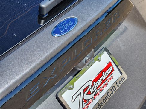 Used 2023 Ford Explorer ST w/ Equipment Group 401A image 18