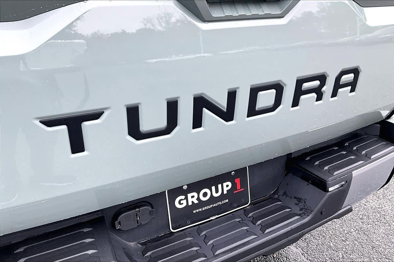 Used 2024 Toyota Tundra Limited AWD/4WD image 30