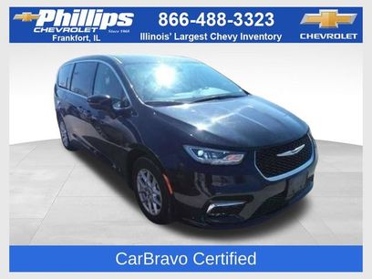 Used 2023 Chrysler Pacifica Touring-L