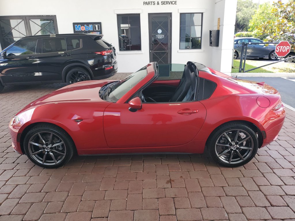 Used 2017 MAZDA MX-5 Miata RF Grand Touring RWD image 7