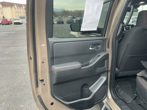 Used 2022 Nissan Frontier PRO-4X w/ Off-Road Protection Package image 19