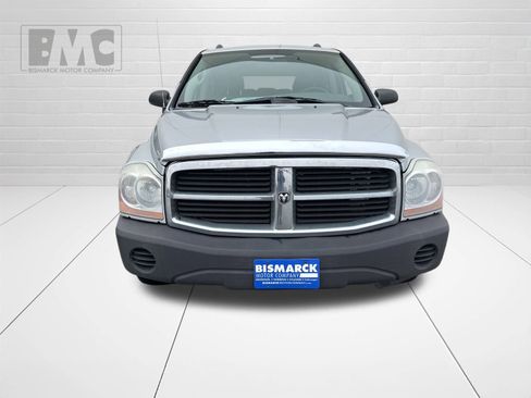Used 2005 Dodge Durango SXT image 3