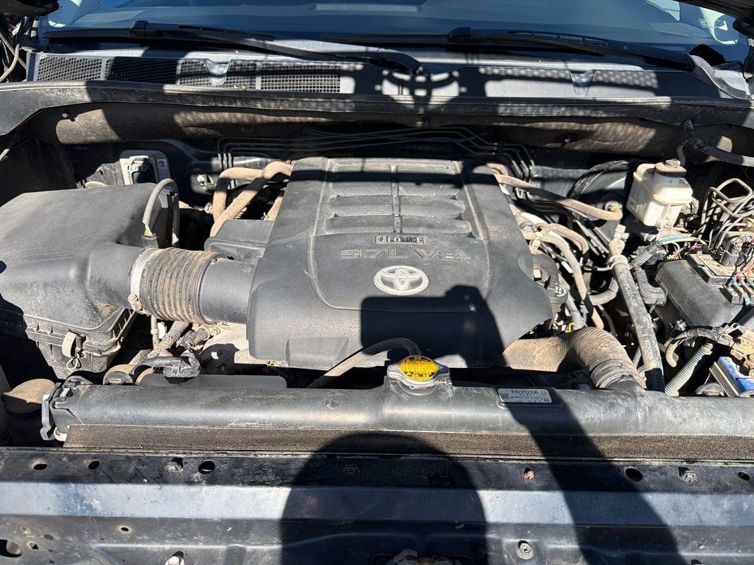 Used 2011 Toyota Tundra 4x4 CrewMax image 23