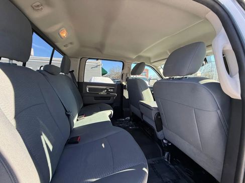 Used 2016 RAM 1500 Classic SLT image 9