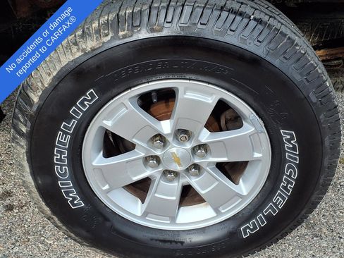 Used 2015 Chevrolet Colorado W/T w/ WT Convenience Package RWD image 9