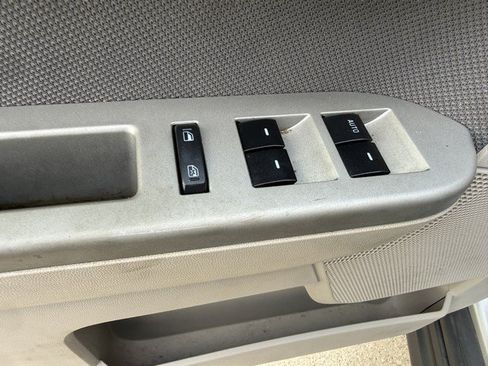 Used 2009 Ford Escape XLT AWD/4WD image 16