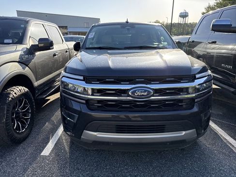 Used 2024 Ford Expedition Max Limited image 5