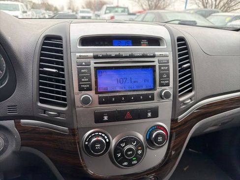 Used 2012 Hyundai Santa Fe SE image 18