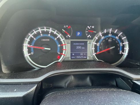 Used 2016 Toyota 4Runner Limited AWD/4WD image 9