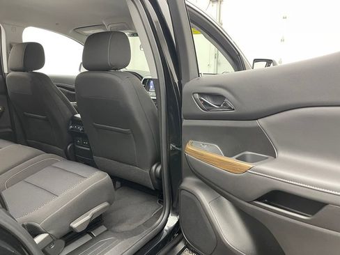 Used 2023 GMC Acadia SLE w/ Driver Convenience Package FWD image 33
